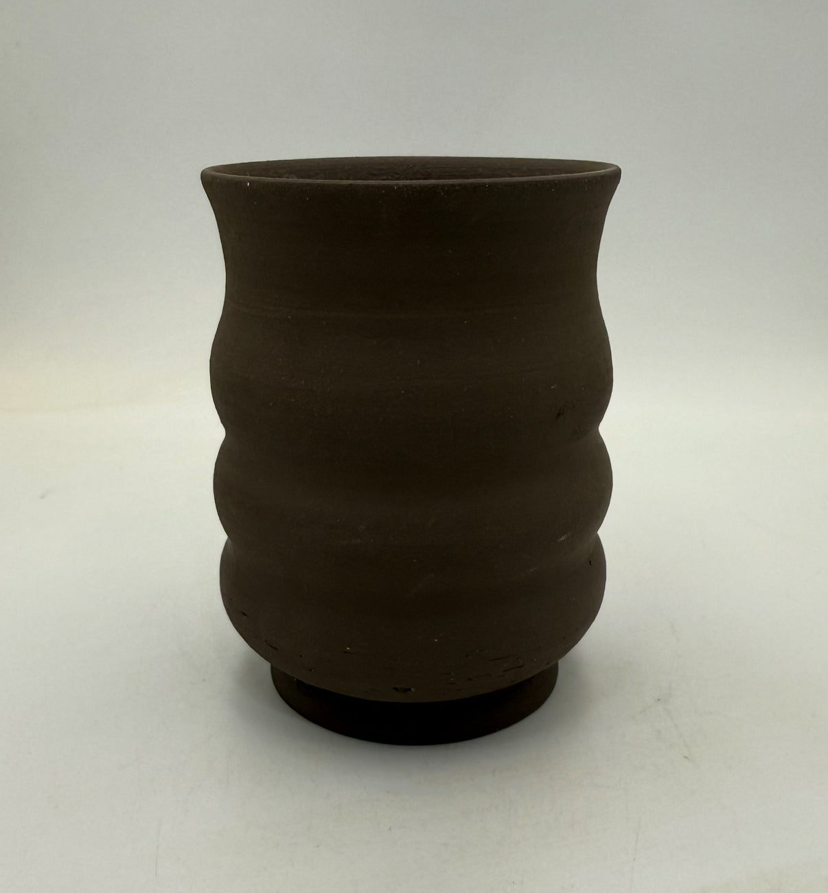 Curved Bisque Cup 001 black clay