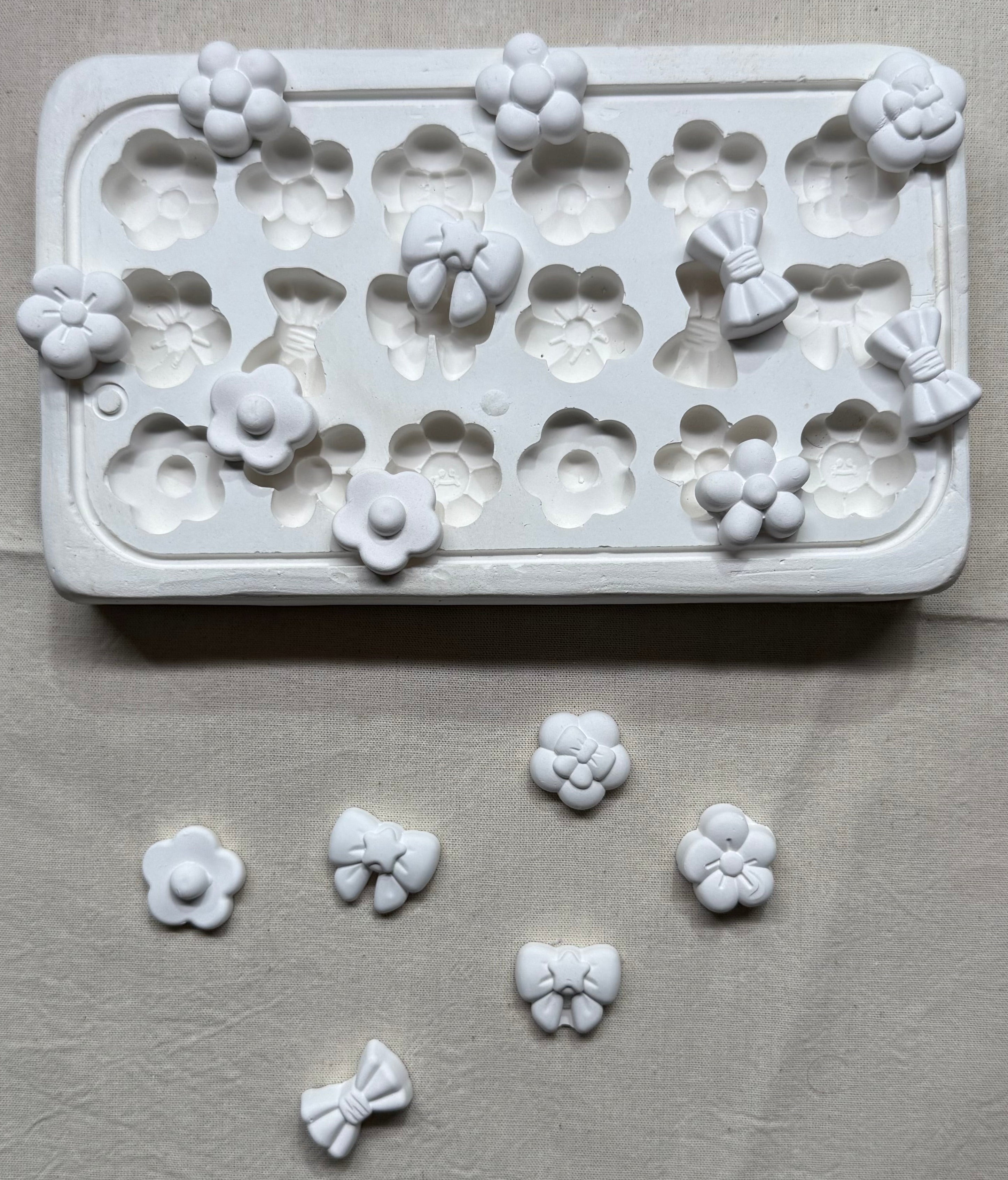 Flower & Bow Plaster Mold