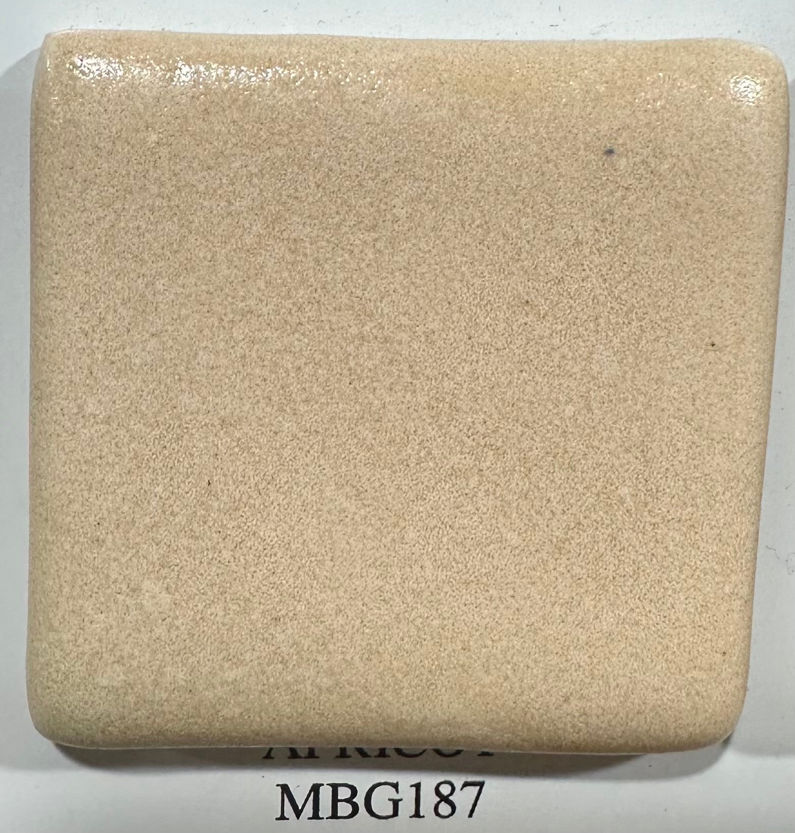 Apricot MBG187