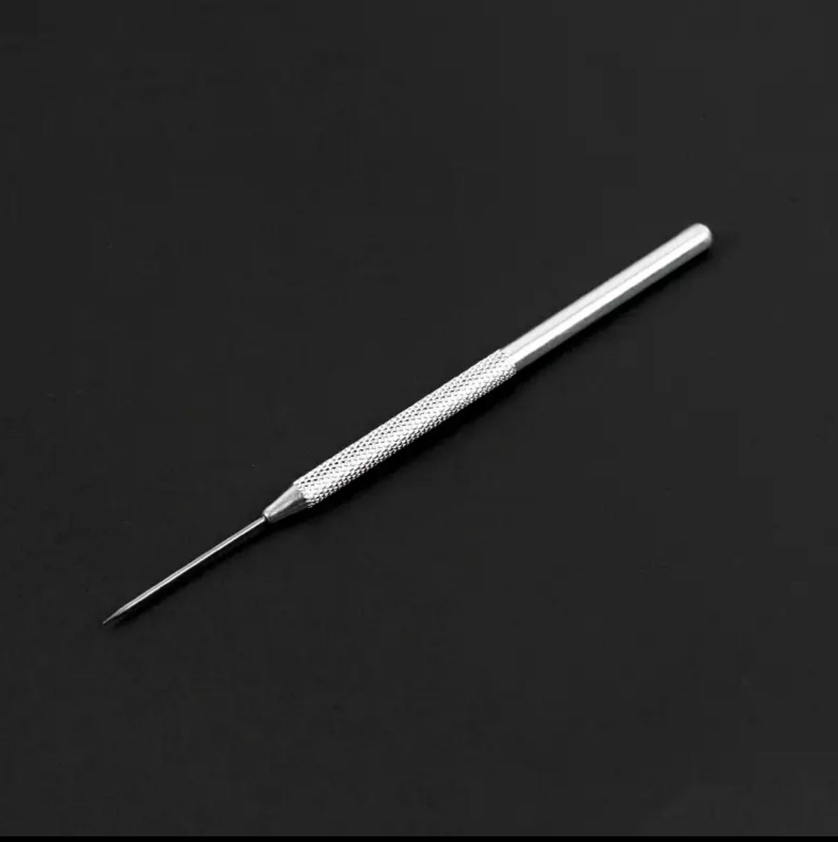 Needle cutting tool